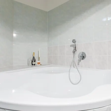 Elegant 3bds With Sauna Near The Dancing House And Riverside - Np براغ