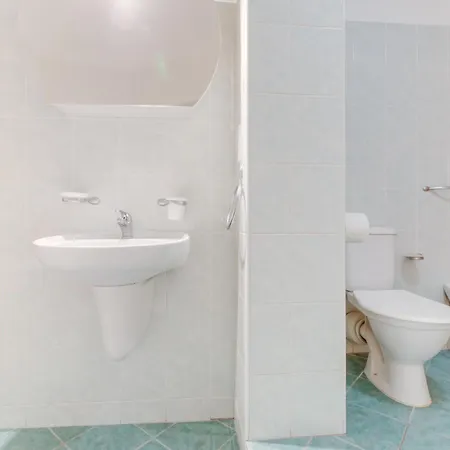 Elegant 3bds With Sauna Near The Dancing House And Riverside - Np شقة *