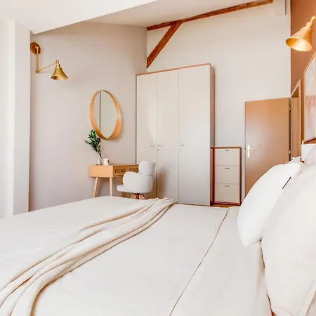 Elegant 3bds With Sauna Near The Dancing House And Riverside - Np *