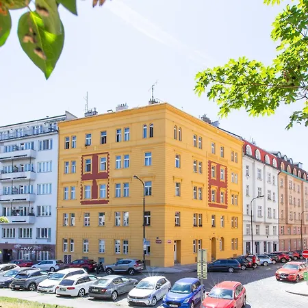 Elegant 3bds With Sauna Near The Dancing House And Riverside - Np *