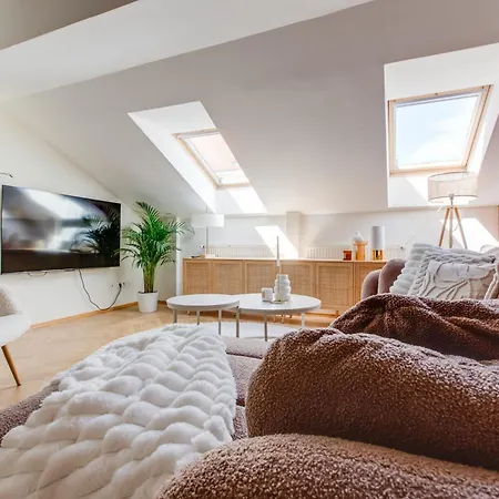 Elegant 3bds With Sauna Near The Dancing House And Riverside - Np براغ