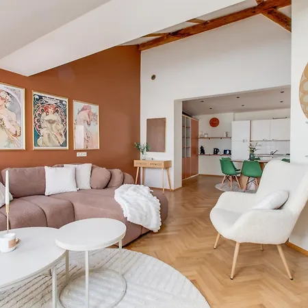 Elegant 3bds With Sauna Near The Dancing House And Riverside - Np Apartment *